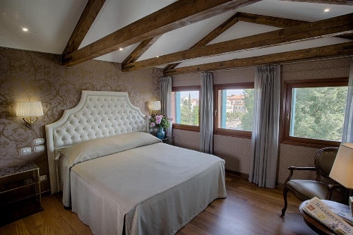 Hotel Santa Chiara image 9